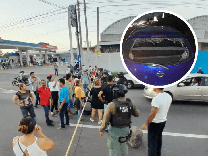 #Veracruz Bloqueo en Las #Amapolas por falta de obras, desata enojo en conductores varados por 3&nbsp;horas