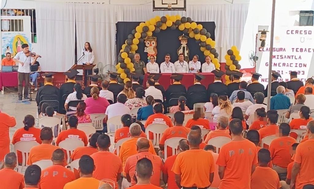 #Veracruz Concluyen bachillerato 122 personas privadas de&nbsp;libertad