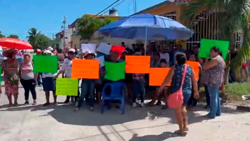 #Carmen Amenazan bloquear el Puente&nbsp;Zacatal