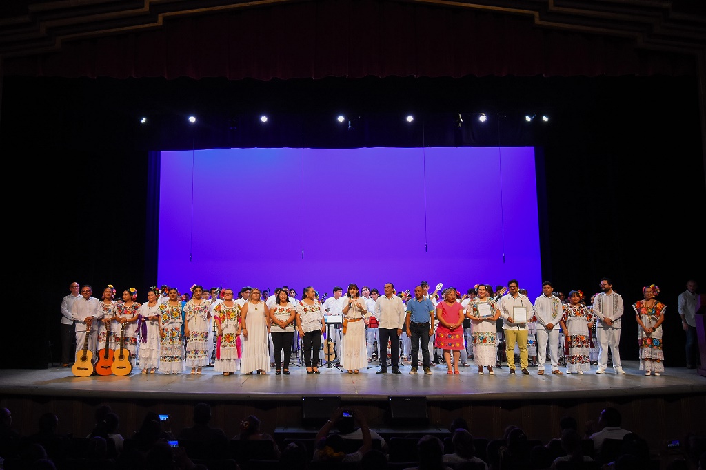 #Yucatán Niñas y niños de yucatecos salvaguardan la trova&nbsp;tradicional