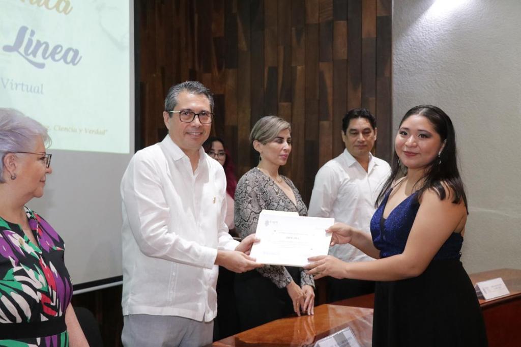 #Yucatán 72 estudiantes concluyen su Bachillerato en Línea  