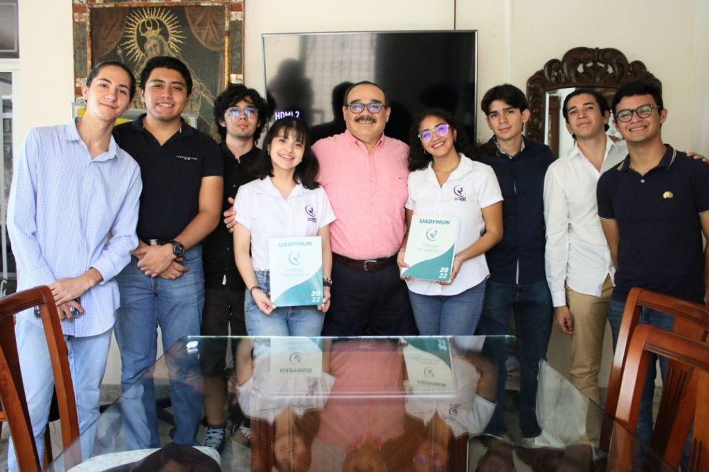 #Yucatán “Libros de texto no preparan a las nuevas generaciones para el futuro”:&nbsp;#RamírezMarín