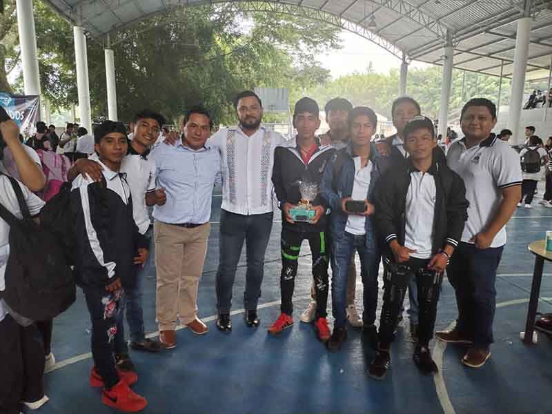 #Chiapas Primer torneo de&nbsp;robótica