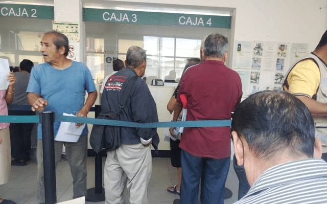 #Chiapas ¡Abarrotado! Adultos mayores saturan sucursales del #BancodelBienestar