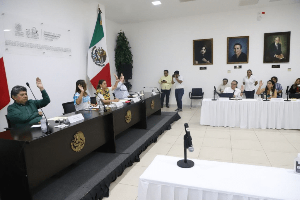 #Yucatán Jornada de distribución y continuación de análisis de diversas iniciativas en el Congreso del&nbsp;Estado