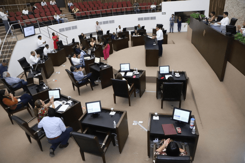 #Yucatán Condecoran el Bicentenario del Heroico Colegio&nbsp;Militar