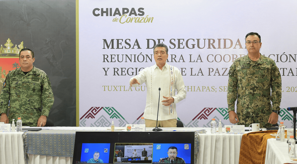 #Chiapas Uso de aeronaves oficiales para atender al pueblo ha permitido salvar muchas vidas: #RutilioEscandón