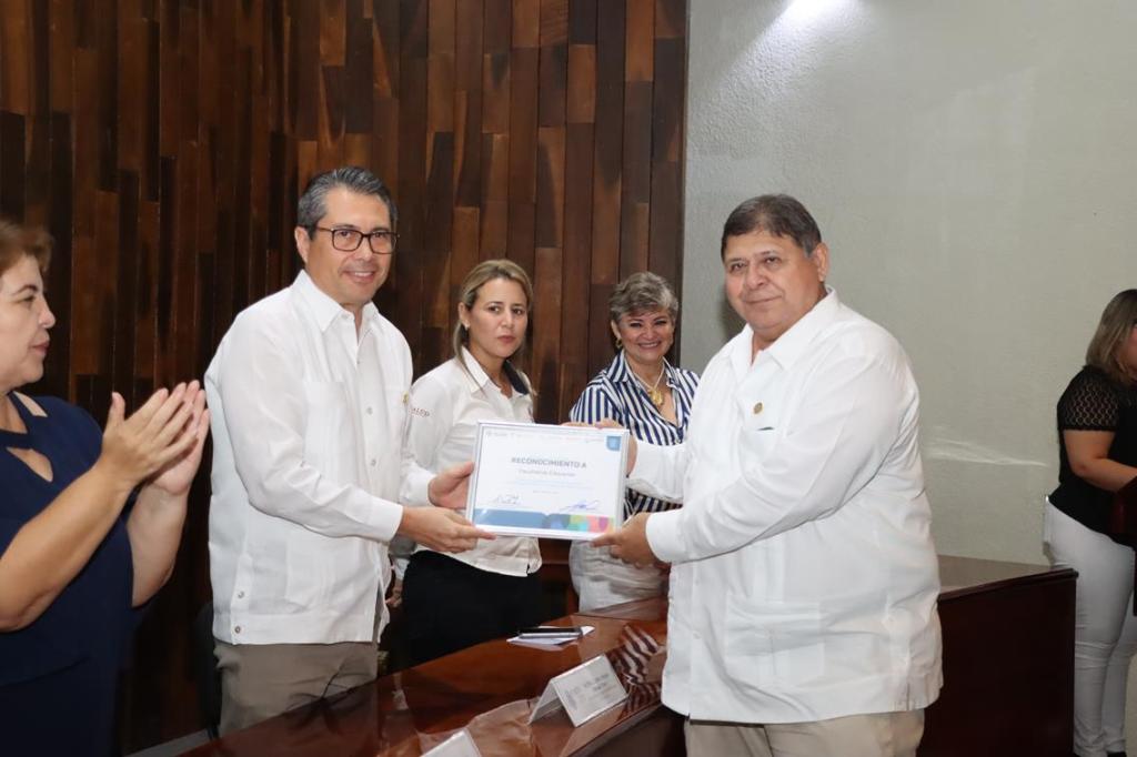 #Yucatán Reconocen al Campus de Ciencias Sociales como Espacio Libre de Humo de Tabaco y Emisiones 