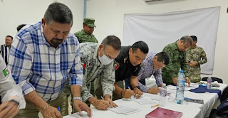 #Chiapas Acuerdan liberar a los ocho policías&nbsp;retenidos