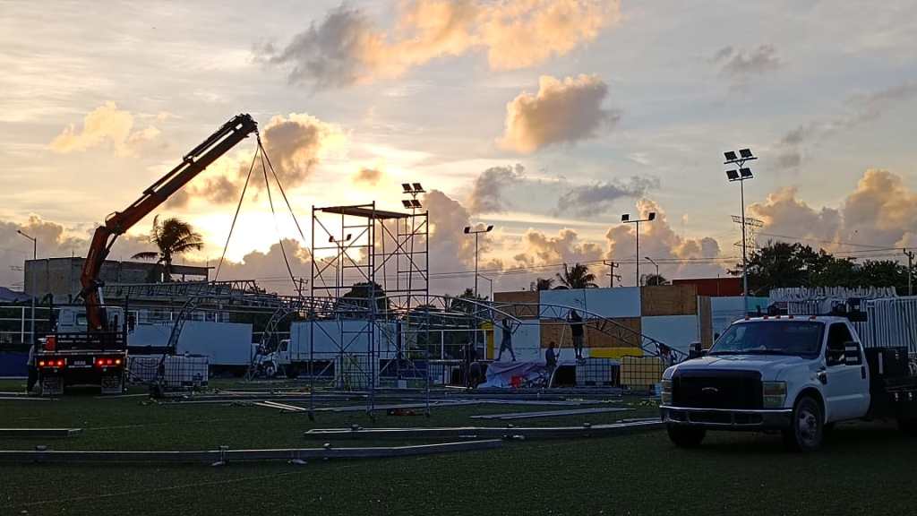 #QuintanaRoo Alistan escenario para la visita de #ClaudiaSheinbaum a&nbsp;#PlayadelCarmen