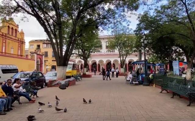 #Chiapas Turistas extranjeros visitan #SanCristóbaldelasCasas a pesar de bloqueos&nbsp;carreteros