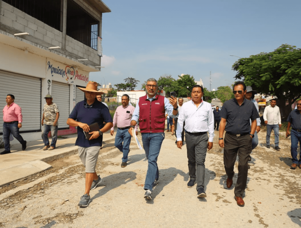 #Chiapas Anuncia #ÁngelTorres vialidades nuevas en #JardinesdelGrijalva, #ChiapadeCorzo