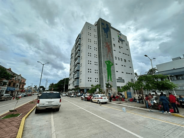 #Veracruz Madres de familia exigen médico neumólogo en la #TorrePediátrica