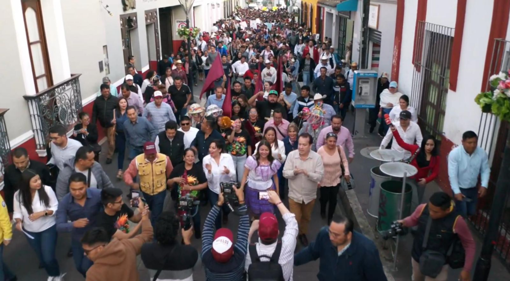 #Chiapas Más de 10,000 personas dan la bienvenida a #SasildeLeón en&nbsp;#Comitán