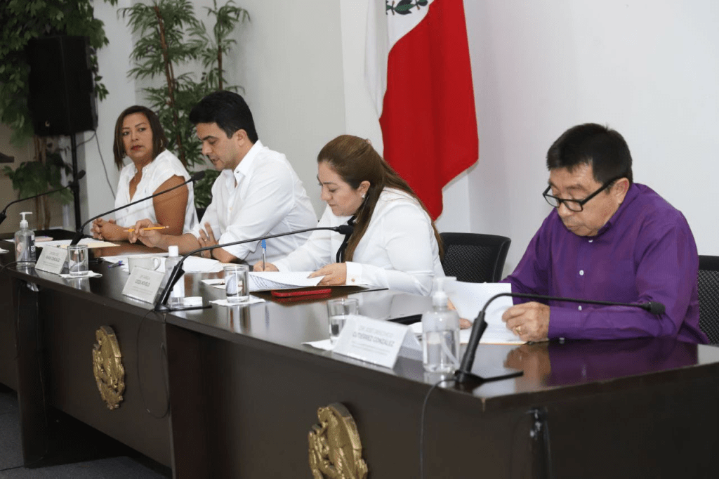 #Yucatán Aprueban en comisión la renuncia de #MarioCanMarín como Auditor Superior del Estado 