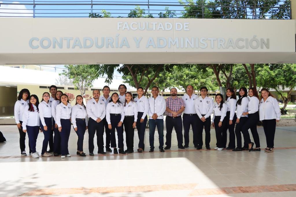 #Yucatán Estudiantes #UADY obtienen primer lugar en Maratón Nacional de Conocimientos 