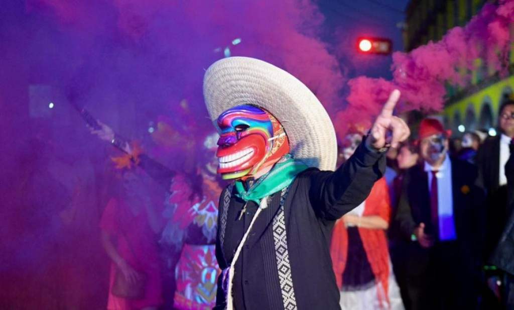 #Veracruz Un éxito, desfile de catrinas neón en&nbsp;Xalapa