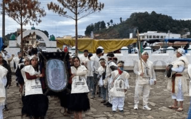 Desde #Chiapas hasta la #CDMX: sale primera Antorcha Guadalupana desde&nbsp;#SanJuanChamula