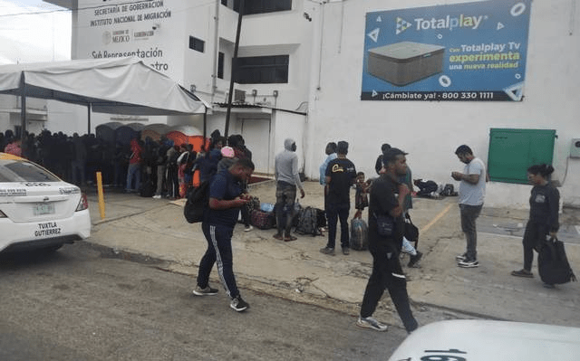 #Chiapas Migrantes denuncian robo y abusos por parte del #INM en #TuxtlaGutiérrez