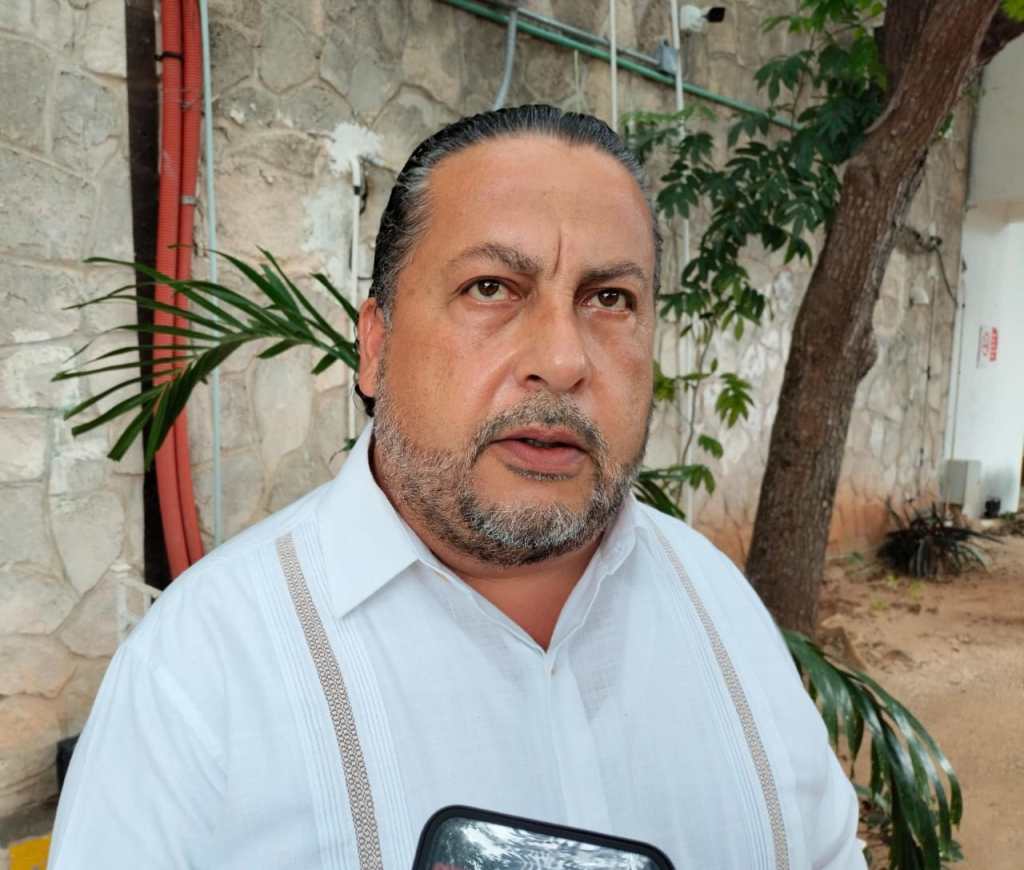 #QuintanaRoo Critica #JorgeSanén supuesto intento de involucrar a #HugoSánchez en política&nbsp;loca