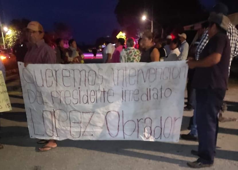 #QuintanaRoo Liberan ejidatarios de #NuevoIsrael carretera a&nbsp;#Mérida