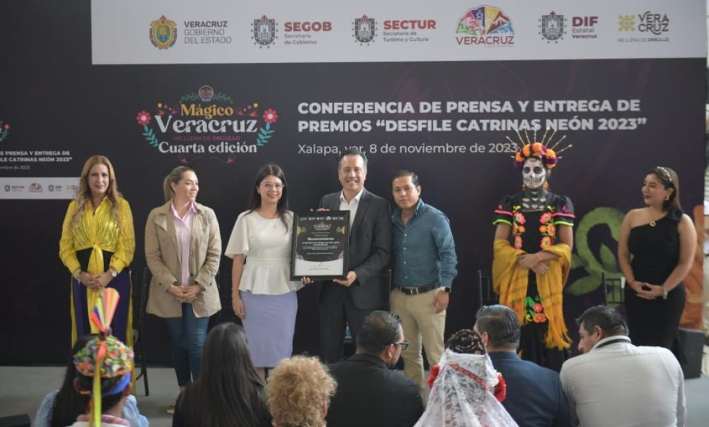 #Veracruz Desfile de Catrinas Neón generó importante derrama económica en&nbsp;Xalapa