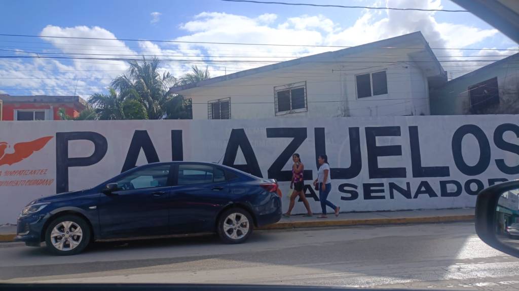 #QuintanaRoo Aparece pinta en barda de Bonfil con nombre de Roberto&nbsp;Palazuelos