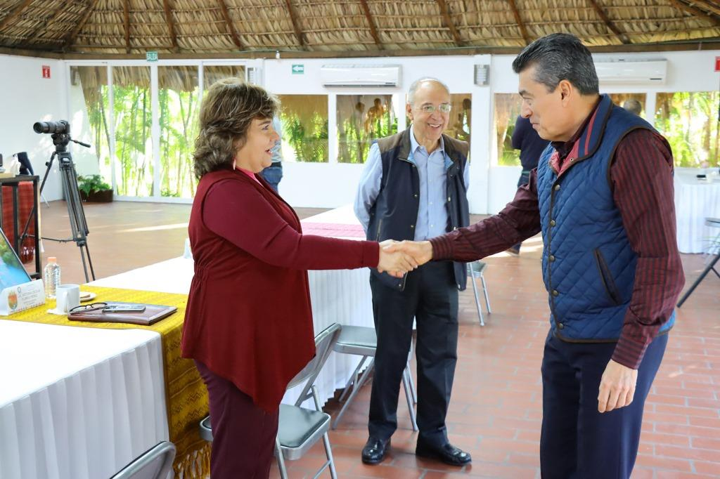 #Chiapas Iniciamos la entrega de cobertores a población vulnerable por temporada invernal: #RutilioEscandón