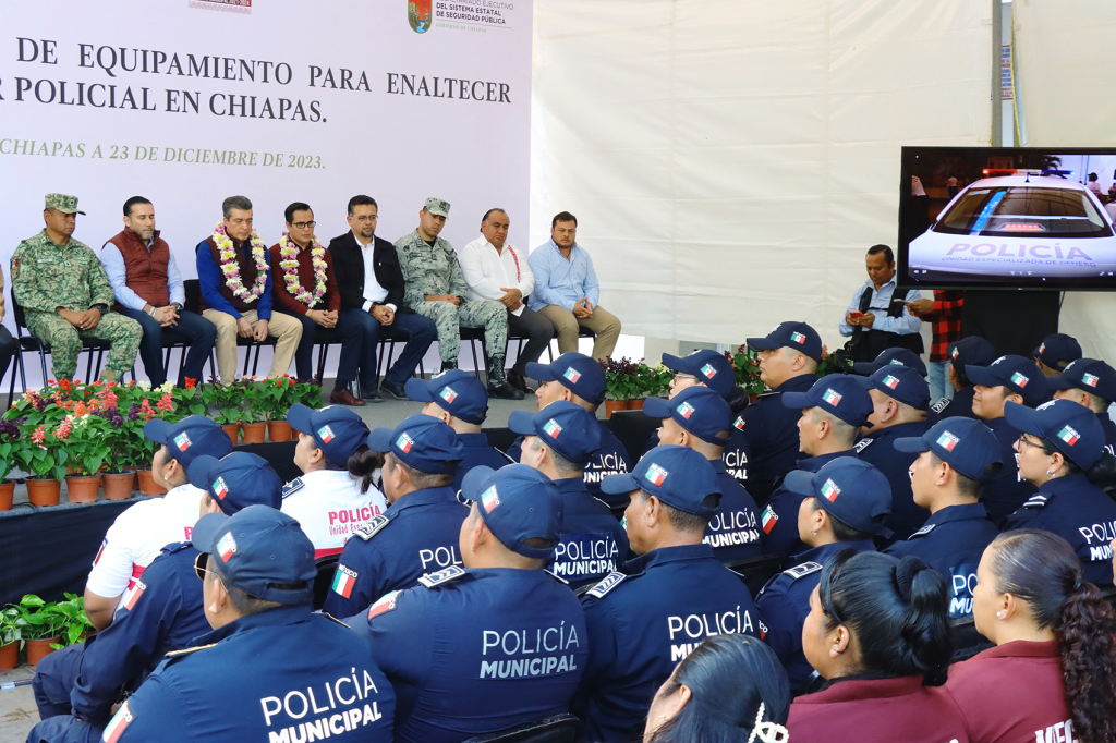 #Chiapas #RutilioEscandón entrega patrullas, motopatrullas y equipamiento a la Policía de&nbsp;#Berriozábal