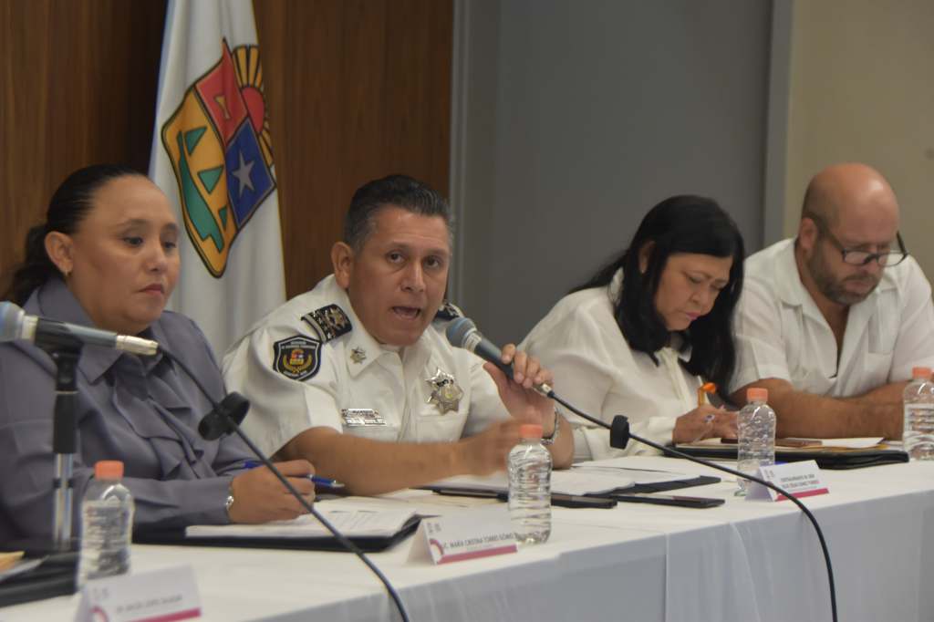 #QuintanaRoo Venían de #CiudaddeMéxico, elementos del #INM plagiados en #Cancún, afirma fiscal 