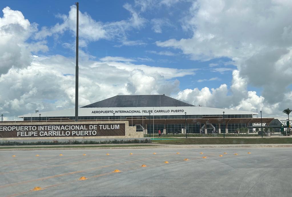 #QuintanaRoo Pasa Aeropuerto Internacional de #Tulum primeros días sin corriente y con poca presencia de personas 