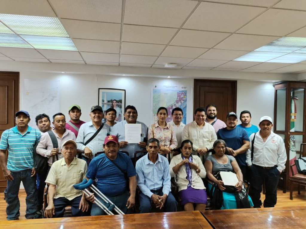 #QuintanaRoo Tras protesta de pobladores, se compromete gobierno estatal a armar comitiva para realizar obra pública en la zona limítrofe 