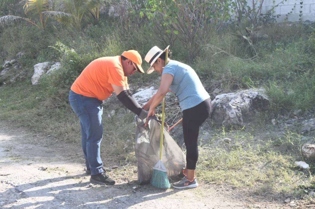 #Campeche Biby sintió la presión y se puso a limpiar la&nbsp;ciudad