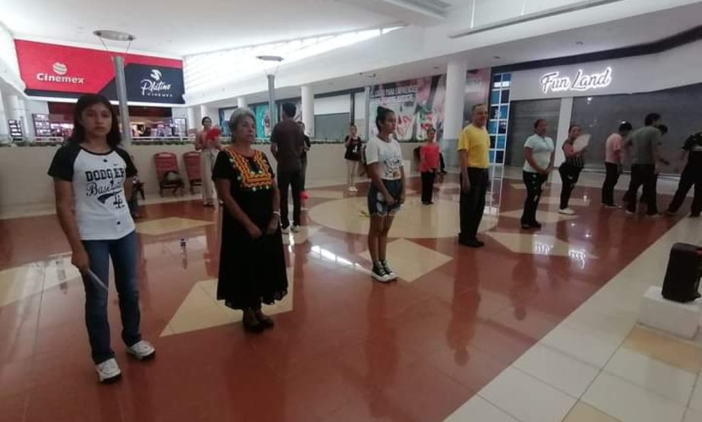 #Veracruz Enseñan a bailar danzón en&nbsp;Coatzacoalcos