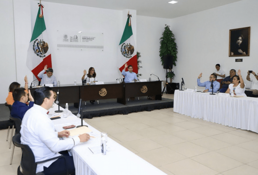 #Yucatán Avanza análisis de iniciativas para expedir las leyes de la Operadora Marítima y la que regula la Contratación de Proyectos Integrales de Inversión 