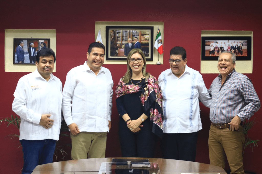 #Chiapas Atiende secretaria de Educación a representación sindical de las secciones 7 y 40 del&nbsp;#SNTE