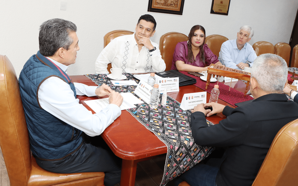 #Chiapas Se reúne #RutilioEscandón con #MaurilioRojano, oficial de Seguridad Regional de la Embajada de&nbsp;#EUA