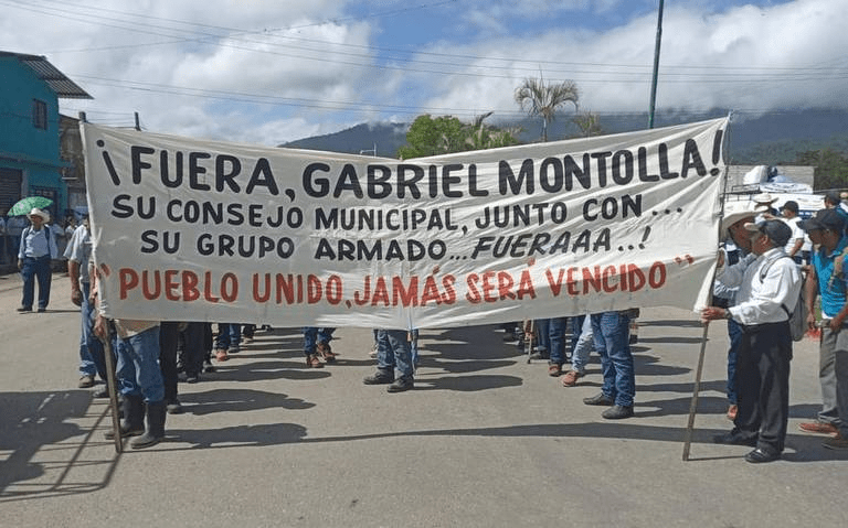 #Chiapas Marchan en #Altamirano: Exigen la desaparición del Concejo&nbsp;Municipal