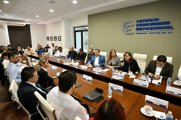 #Veracruz #RocíoNahle se reúne con integrantes del #CCE; enfatiza apuesta por&nbsp;nearshoring