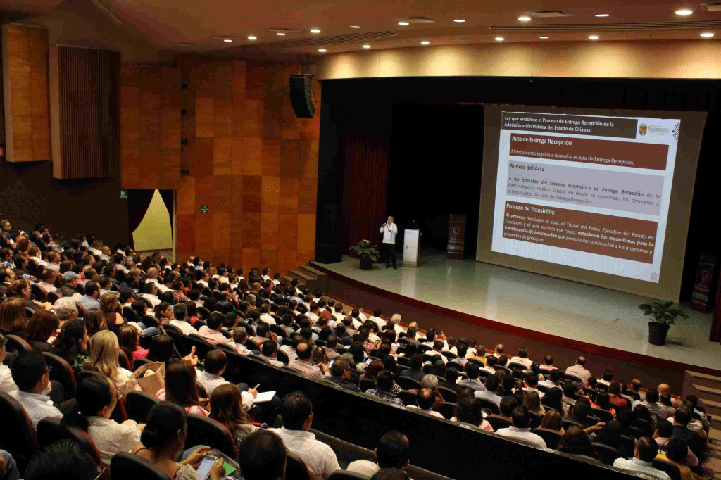 #Chiapas Invita #EnochCancino a trabajar con rectitud y honestidad en el proceso de Entrega-Recepción de la Administración Pública&nbsp;Estatal