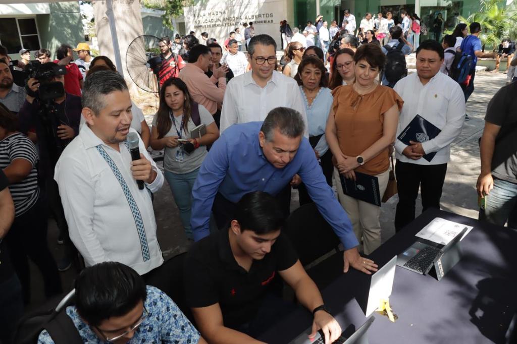 #Yucatán Estudiantes y profesores #UADY presentan aplicación para el proceso “#DecideMérida”  