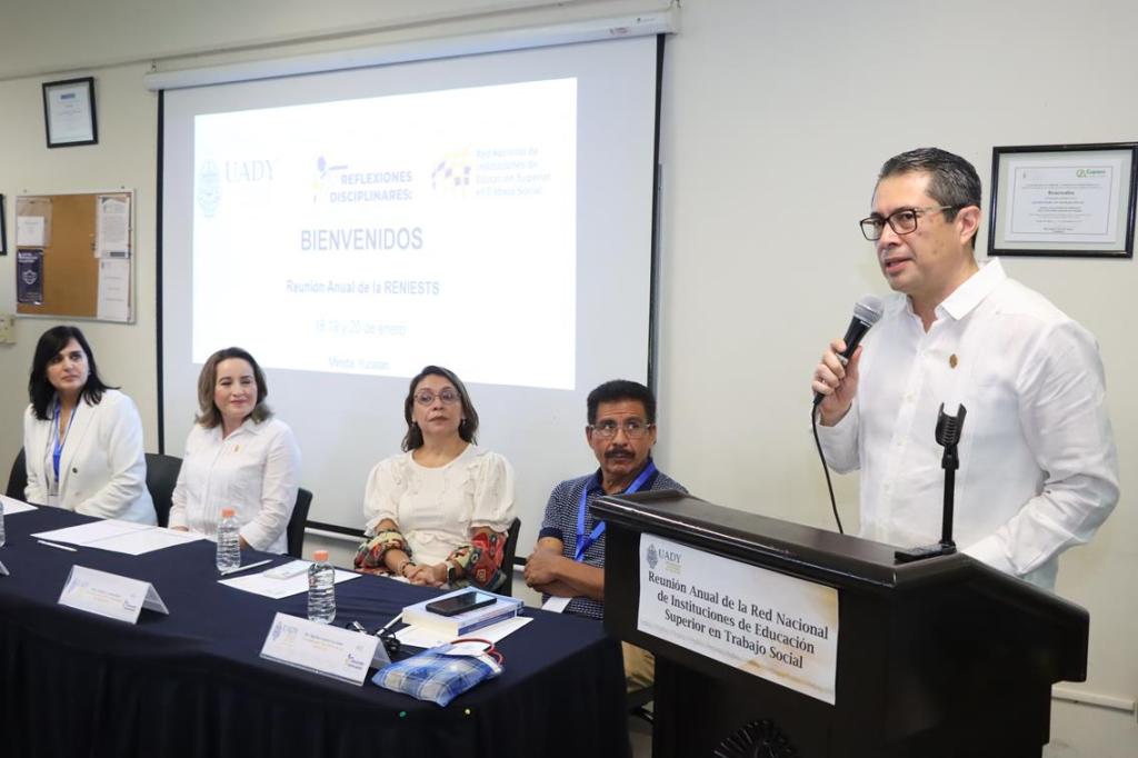 #Yucatán Intercambian experiencias para avanzar en el fortalecimiento del Trabajo Social 