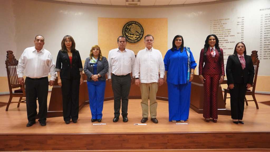 #Chiapas Toman protesta a integrantes del pleno de&nbsp;distrito