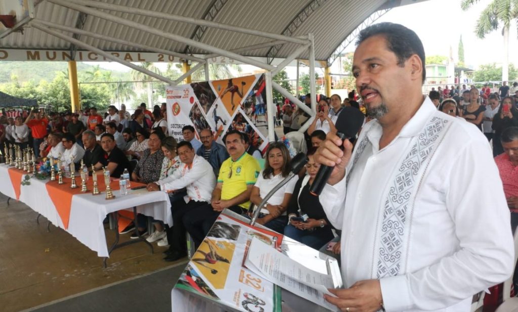 #Veracruz Participan más de 2 mil maestros en juegos&nbsp;magisteriales