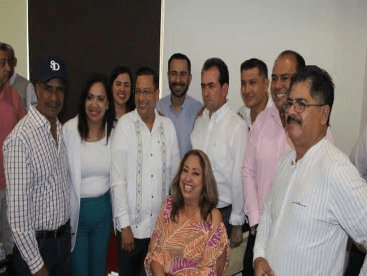 #Veracruz #PepeYunes se reúne con empresarios del&nbsp;#CCE