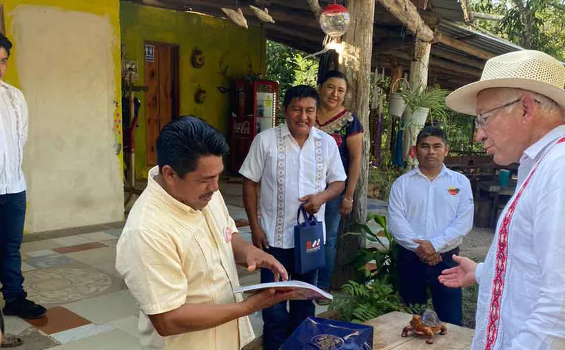 #QuintanaRoo Embajador de #EU realiza histórica visita a comunidad maya de&nbsp;#LázaroCárdenas