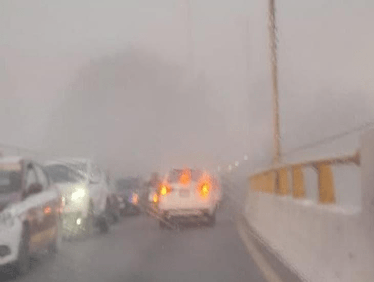 #Veracruz Intensa niebla sorprende a ciudadanos este jueves en el puerto, #BocadelRío y #MedellíndeBravo