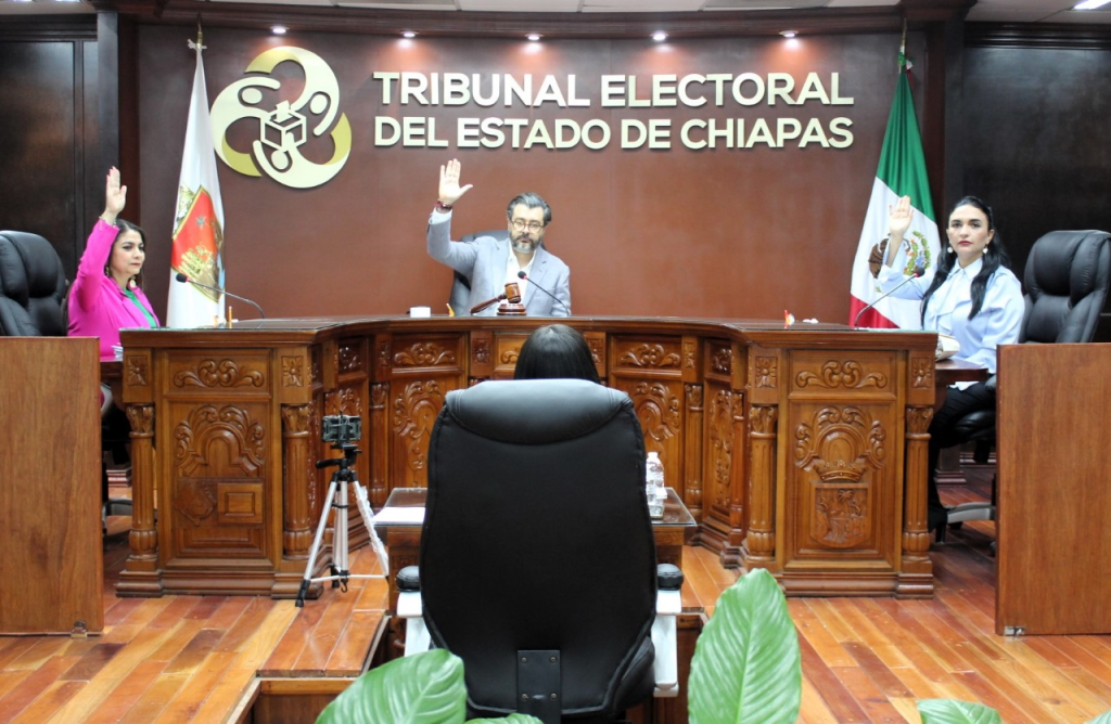 #Chiapas Por mayoría de votos, determina #TEECH que deben ser dos mujeres las postuladas por partidos políticos en diversos&nbsp;municipios