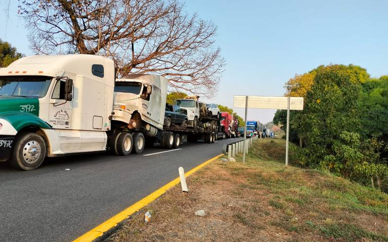 #Chiapas Campesinos mantienen bloqueada la Carretera&nbsp;Costera