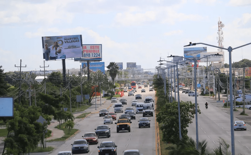 #QuintanaRoo Recuento de daños: Espectaculares ‘volaron’ en varias zonas de&nbsp;#Cancún
